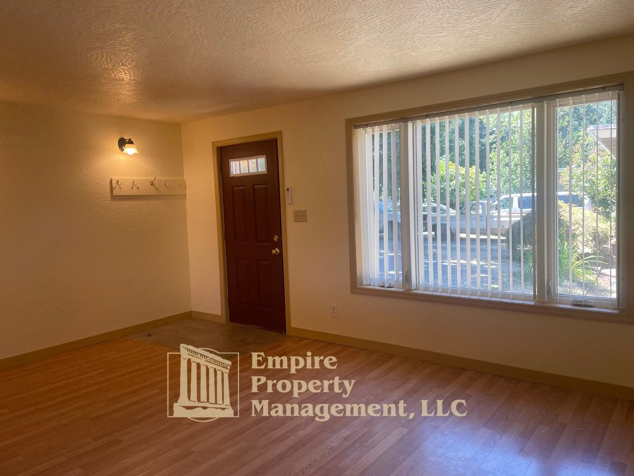 4355 River Rd #4 - Photo 4 of 17