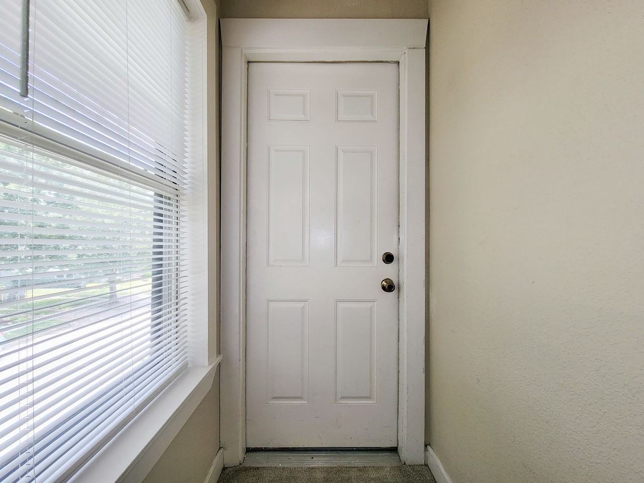4634 Norhill Blvd - Photo 3 of 24