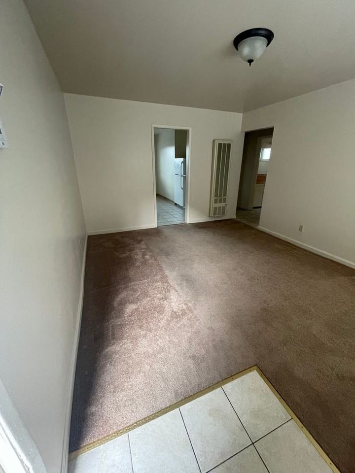1570 Valley View Rd - Photo 2 of 6