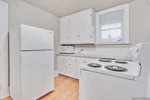 featured image of 726 S Commercial St