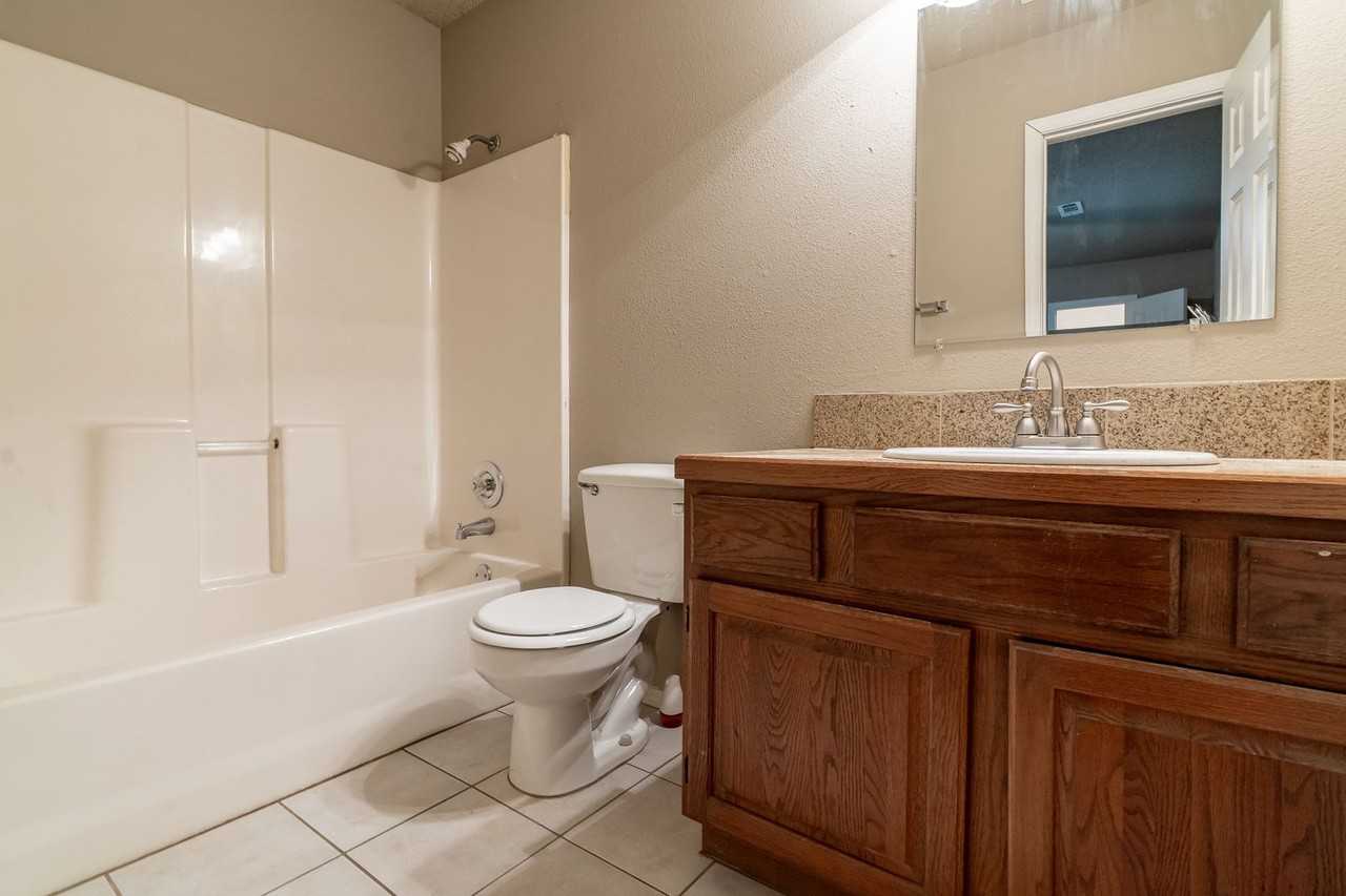572 S Dockery Ln - Photo 7 of 10