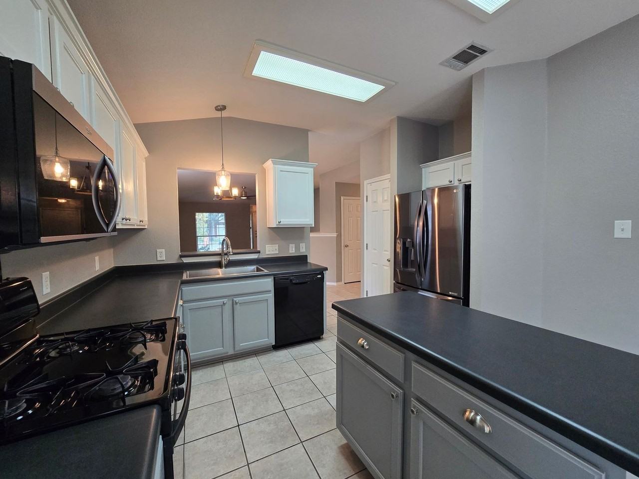 14309 Ballycastle Trl - Photo 3 of 37