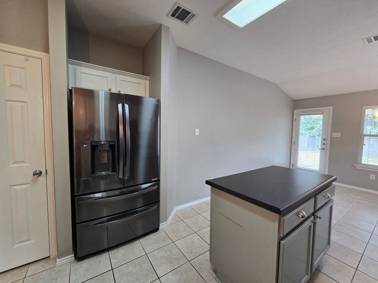 14309 Ballycastle Trl - Photo 5 of 37
