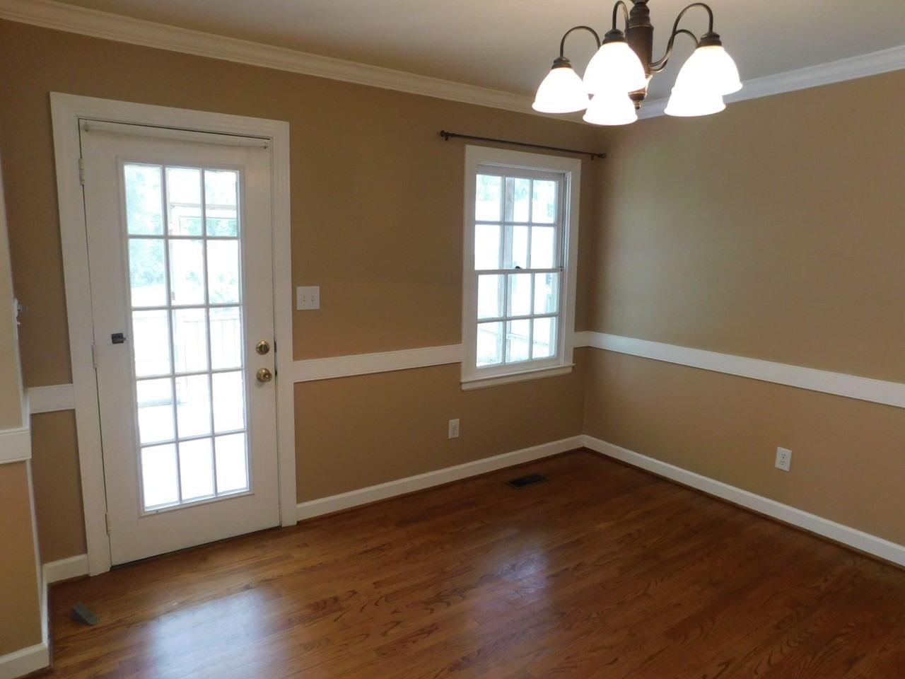 2905 Mandy Ln - Photo 5 of 25