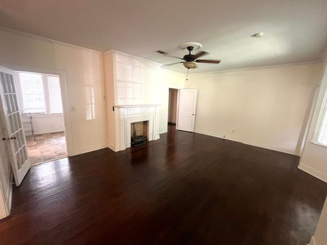 1120 Quinn St - Photo 3 of 11