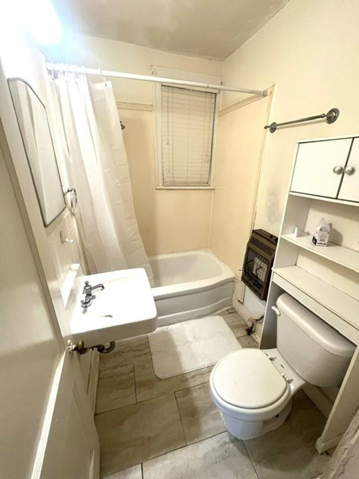 1120 Quinn St - Photo 7 of 11