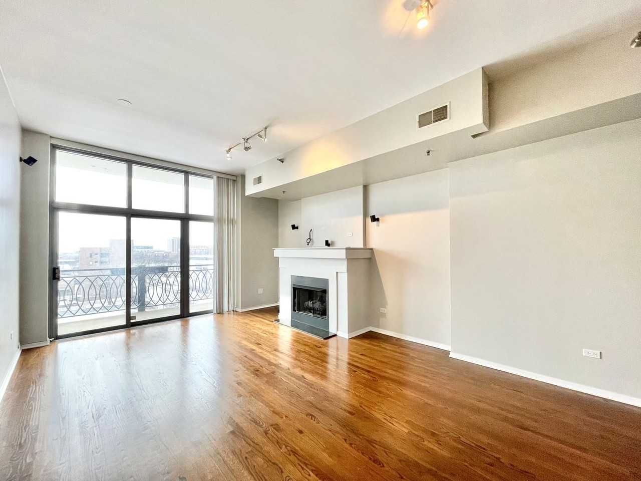 1201 W Adams St - Photo 3 of 26