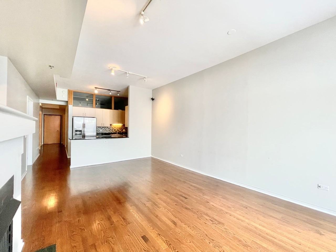 1201 W Adams St - Photo 5 of 26