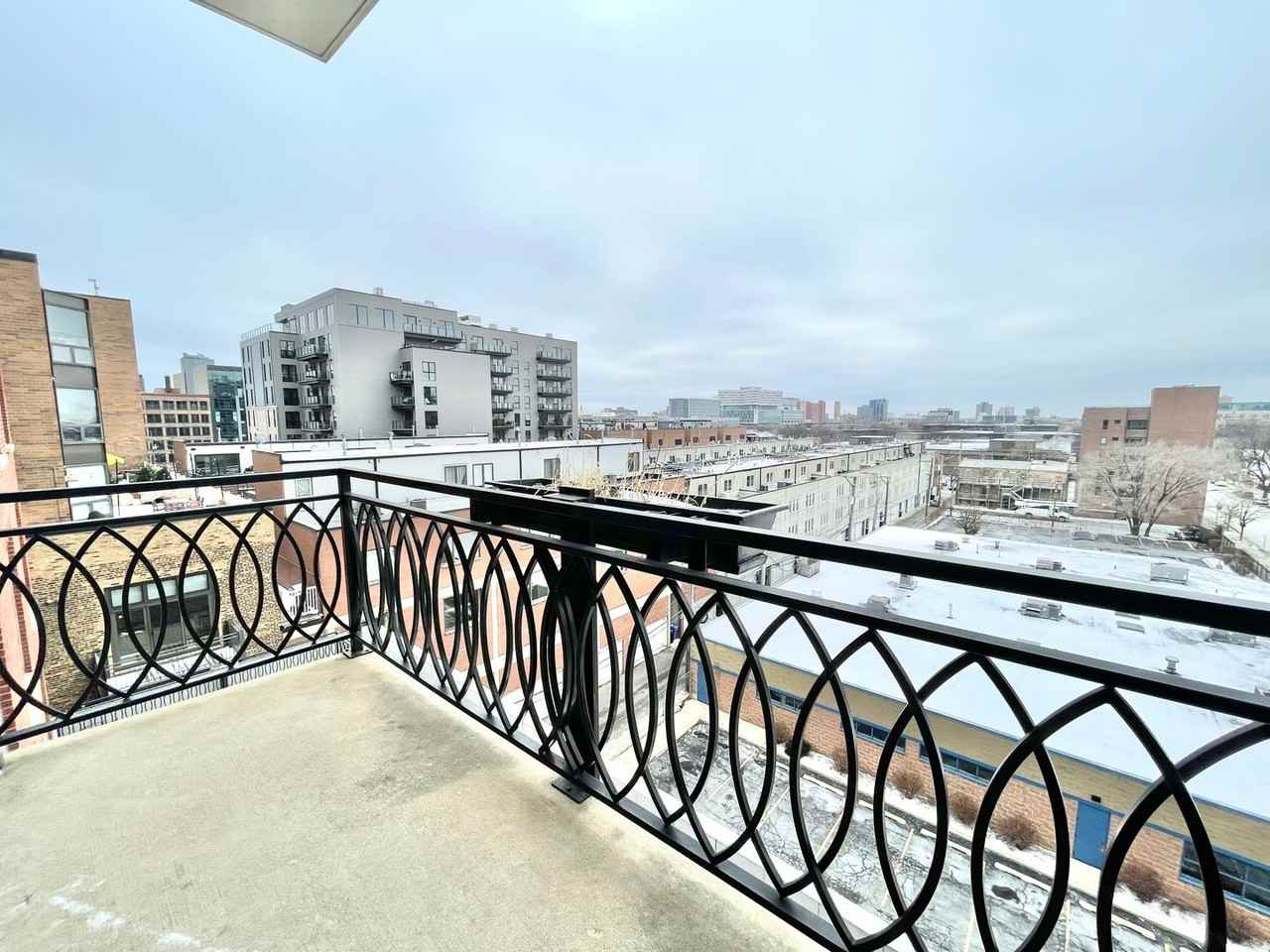 1201 W Adams St - Photo 6 of 26