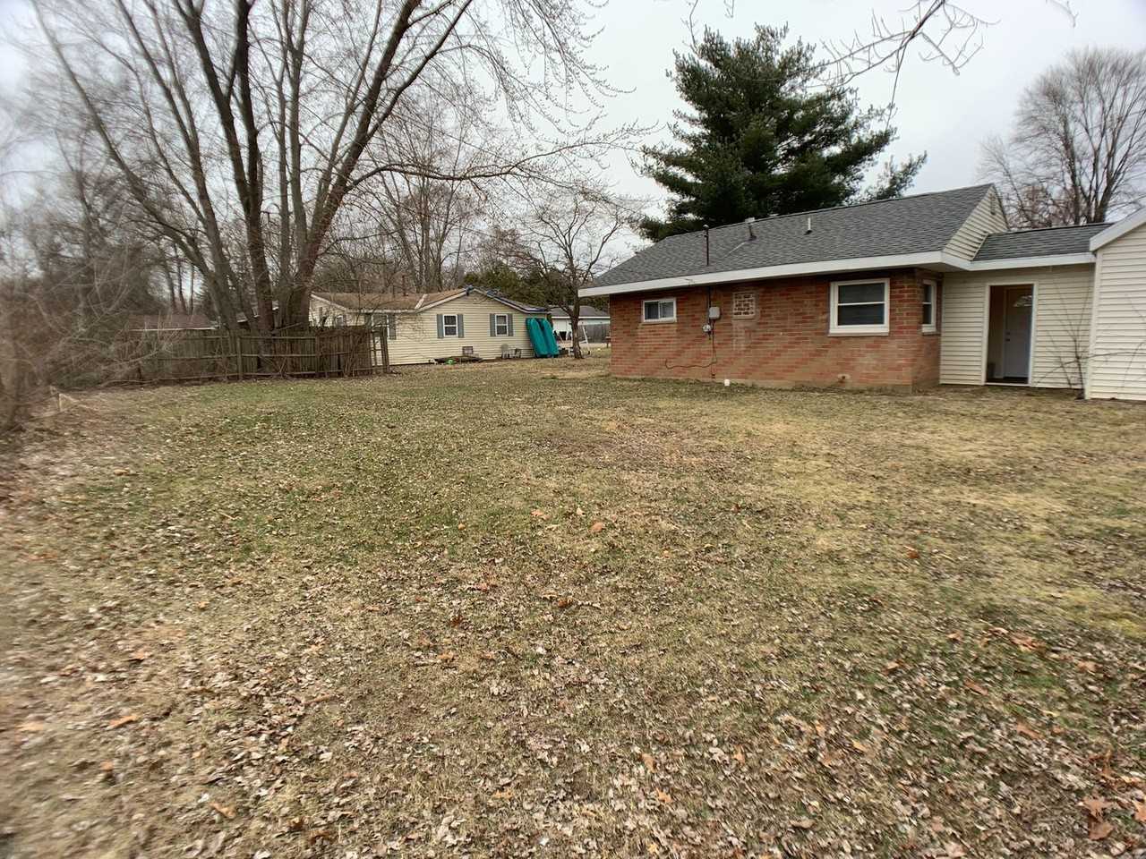 2554 Little St - Photo 2 of 14