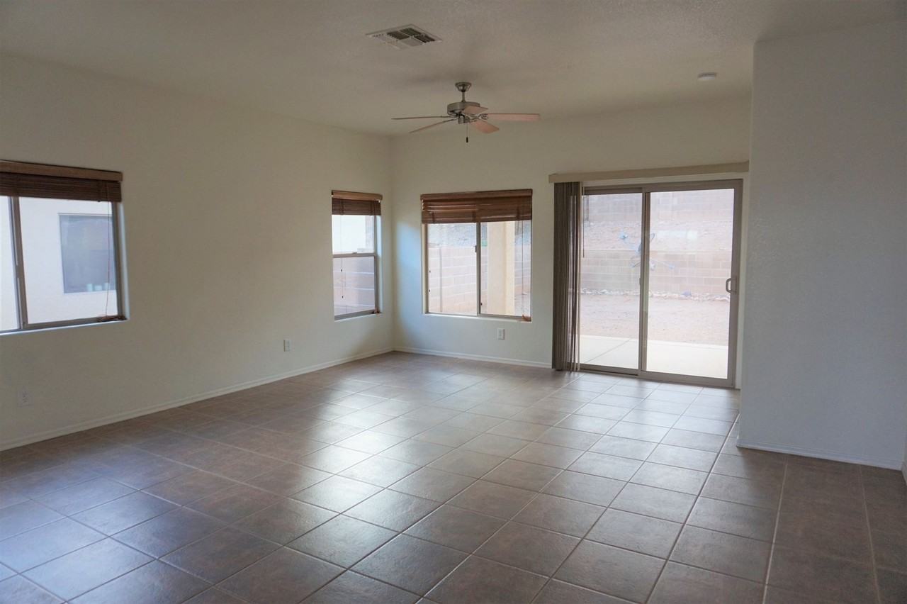 1098 Paso Robles Ave - Photo 4 of 13