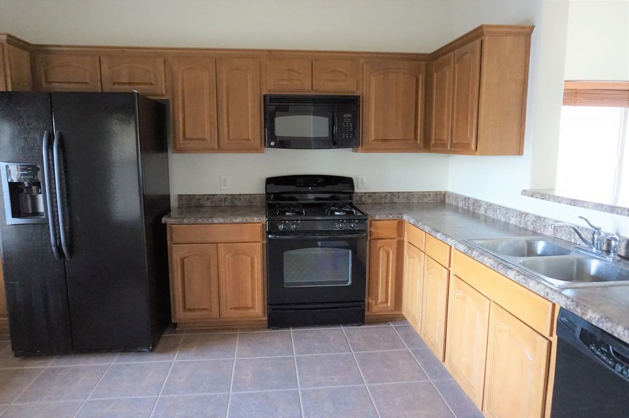 1098 Paso Robles Ave - Photo 6 of 13