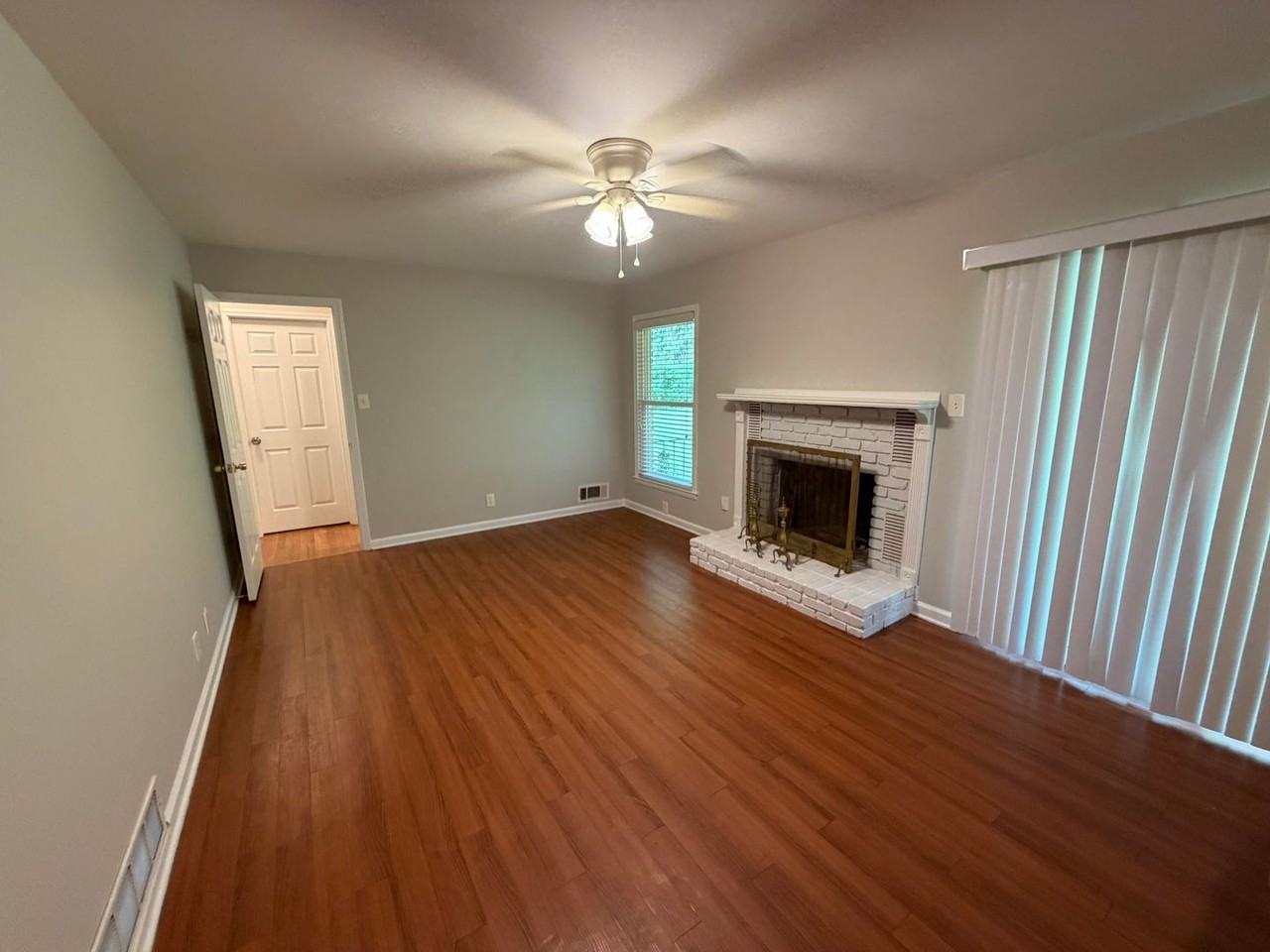 412 Fielding Ln Sw - Photo 2 of 26
