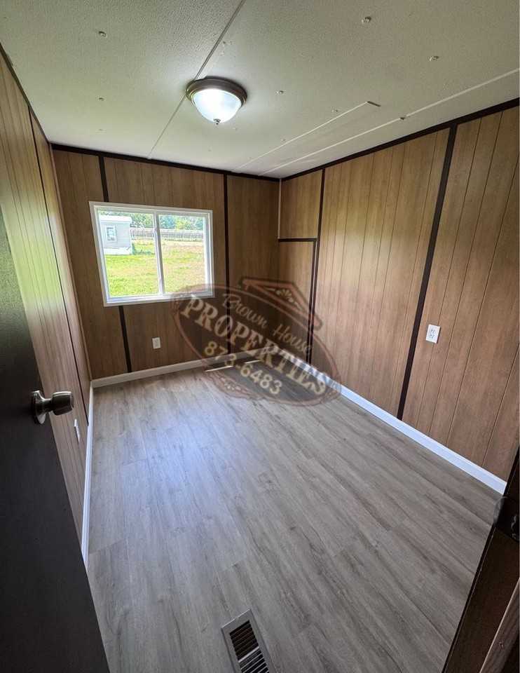 1592 Hill Rd - Photo 4 of 7