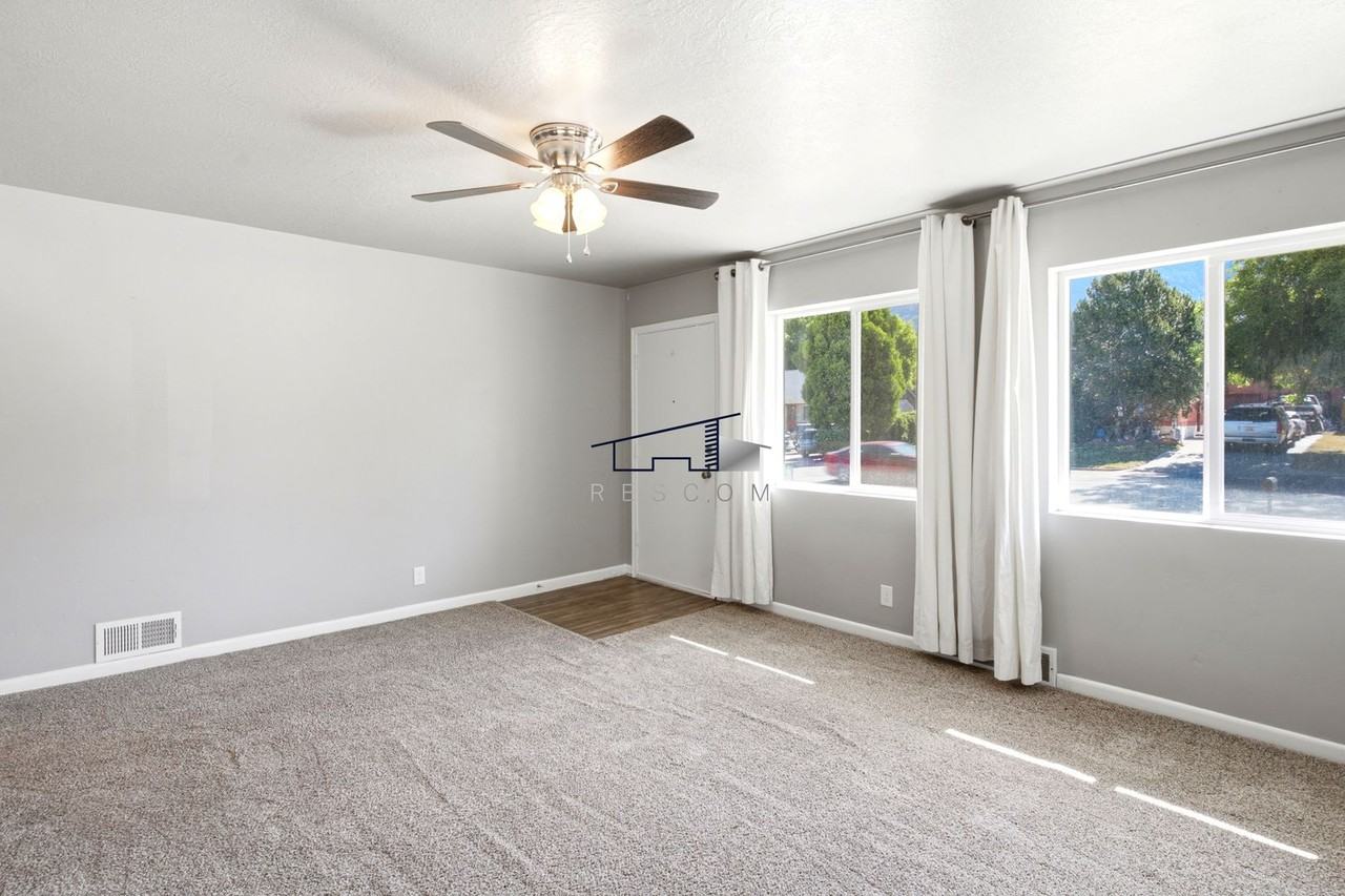 3729 Jackson Ave - Photo 5 of 34