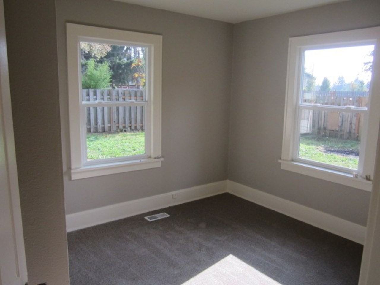 4630 Sw 185th Ave - Photo 5 of 19