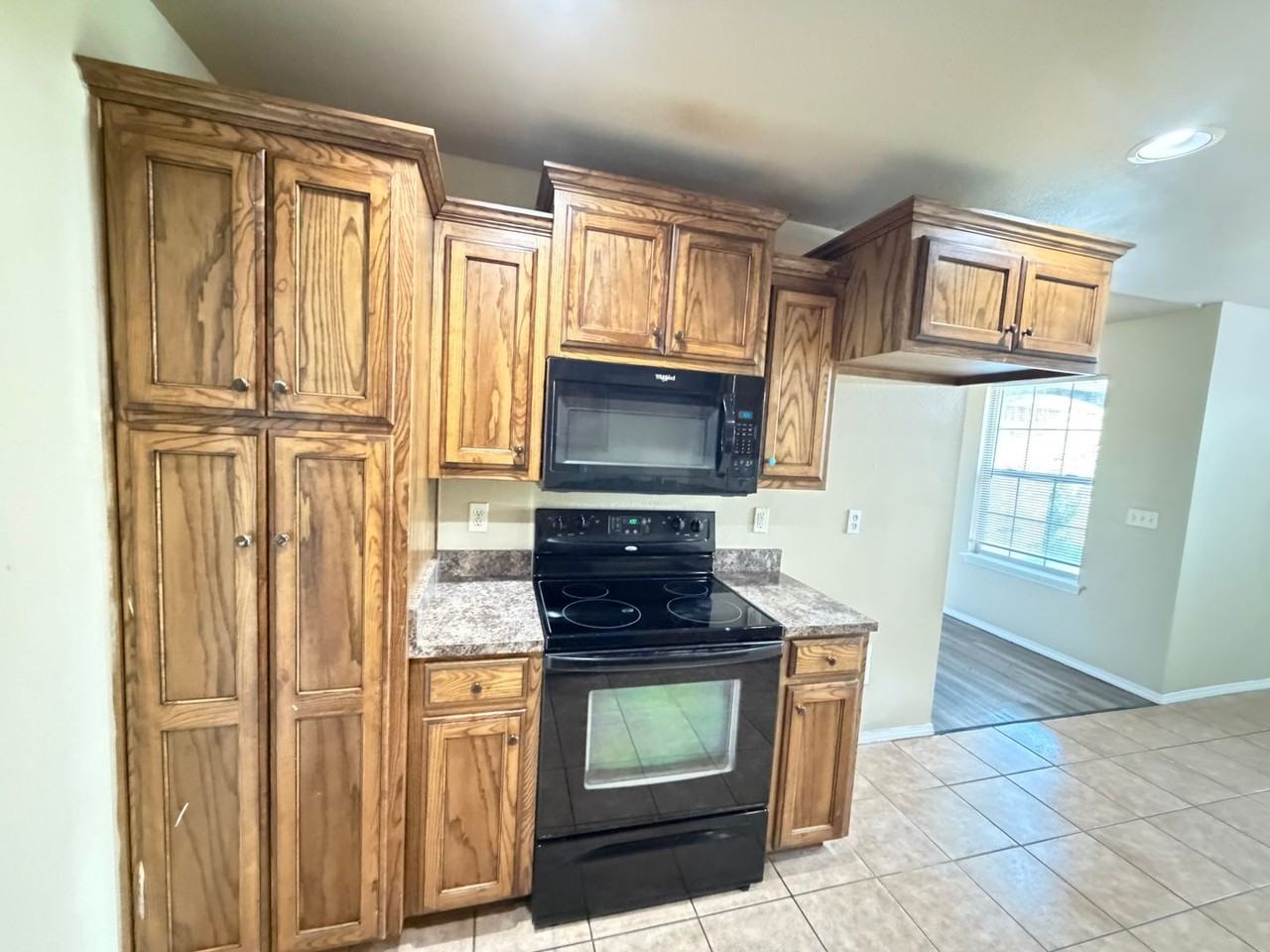 4409 S Aldredge St - Photo 6 of 13