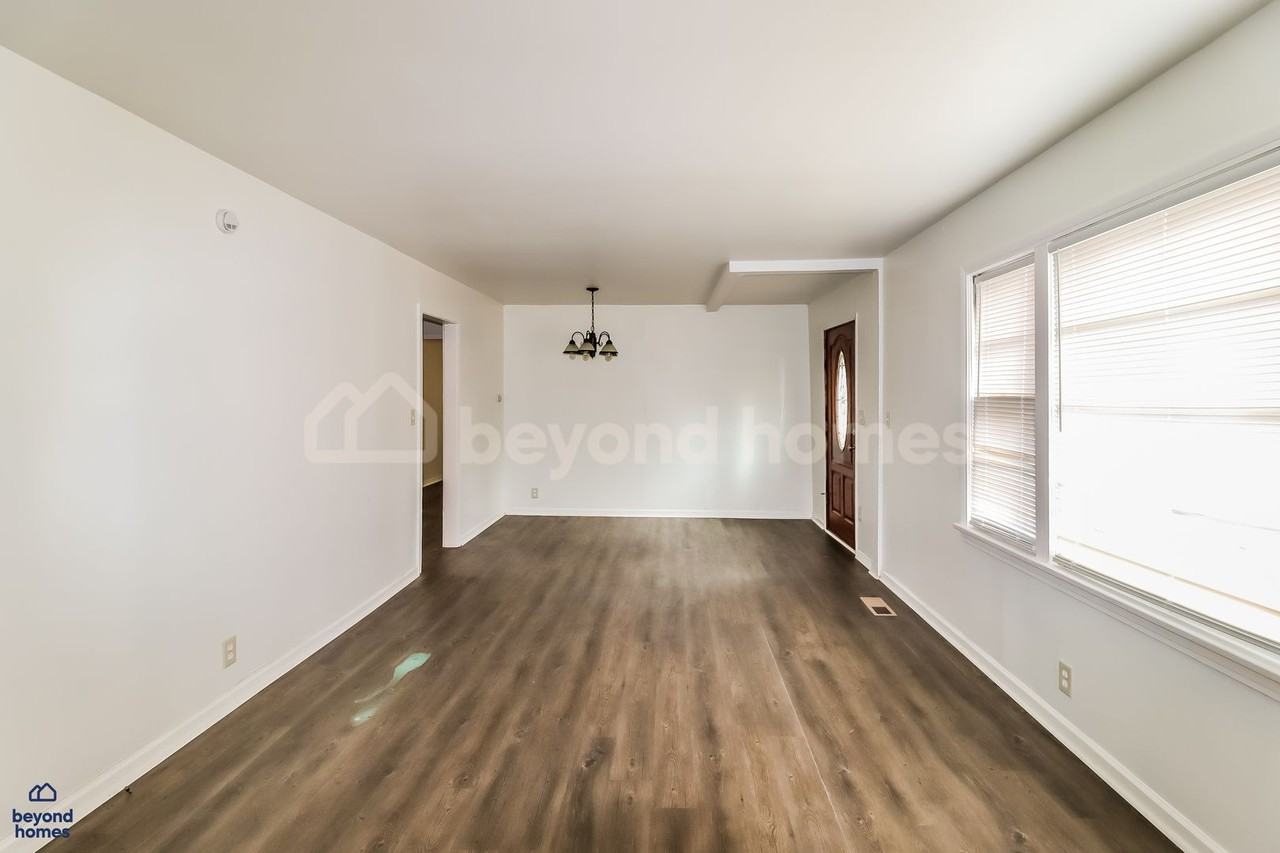 865 Westwood Rd - Photo 3 of 20