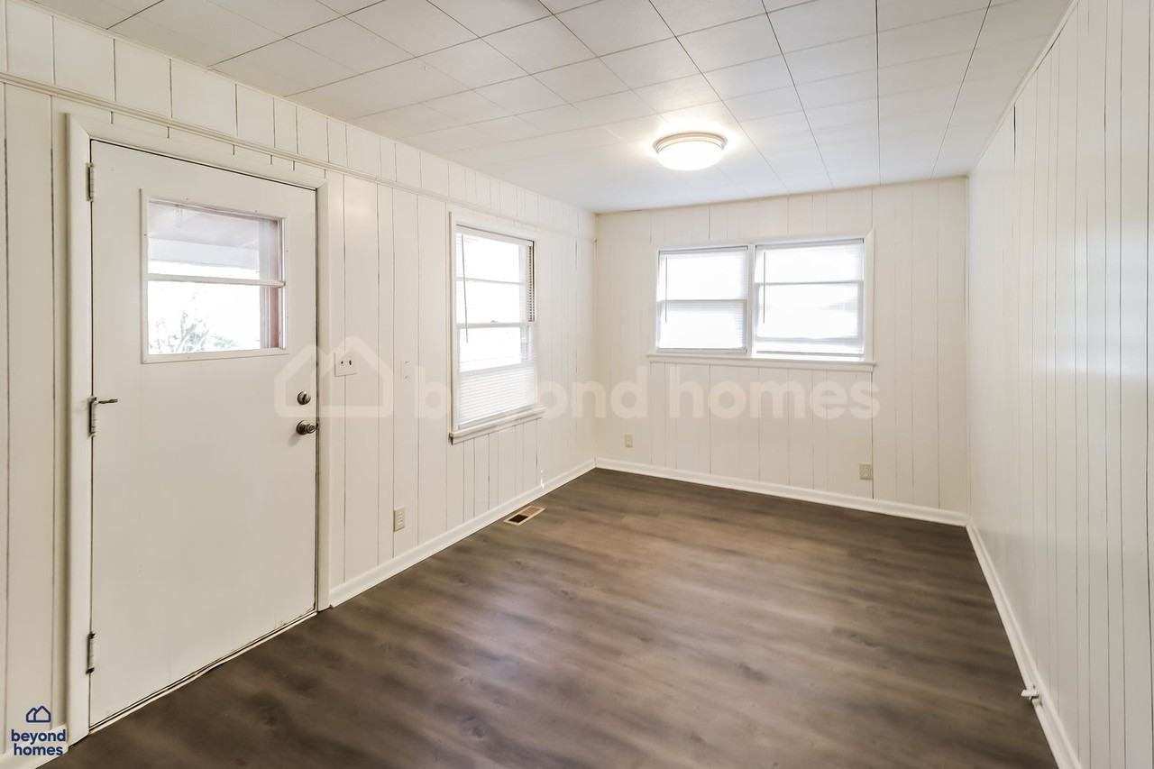 865 Westwood Rd - Photo 4 of 20