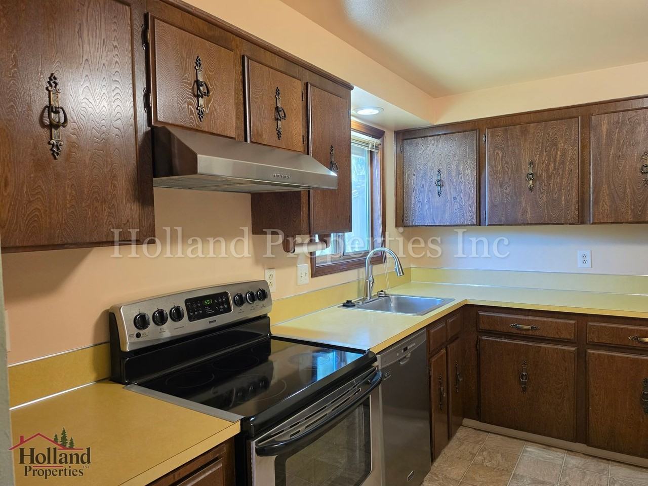 17267 Sw Barcelona Way - Photo 7 of 28