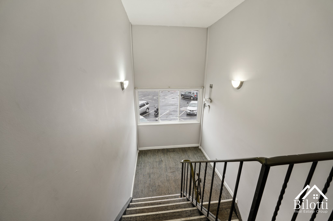 18 Lee Rd - Photo 4 of 5