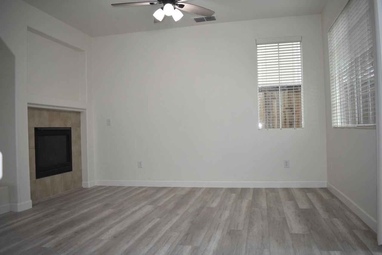 4931 Trouville Ln - Photo 5 of 17