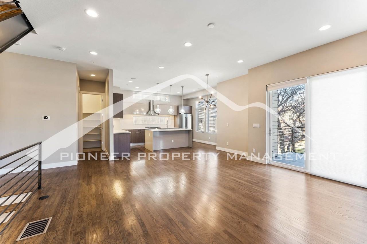 2121 N Marion St #1 - Photo 4 of 23