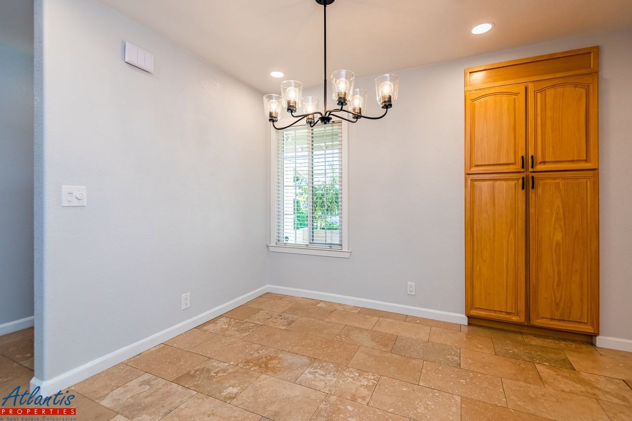 3084 Balgray Ct - Photo 4 of 16