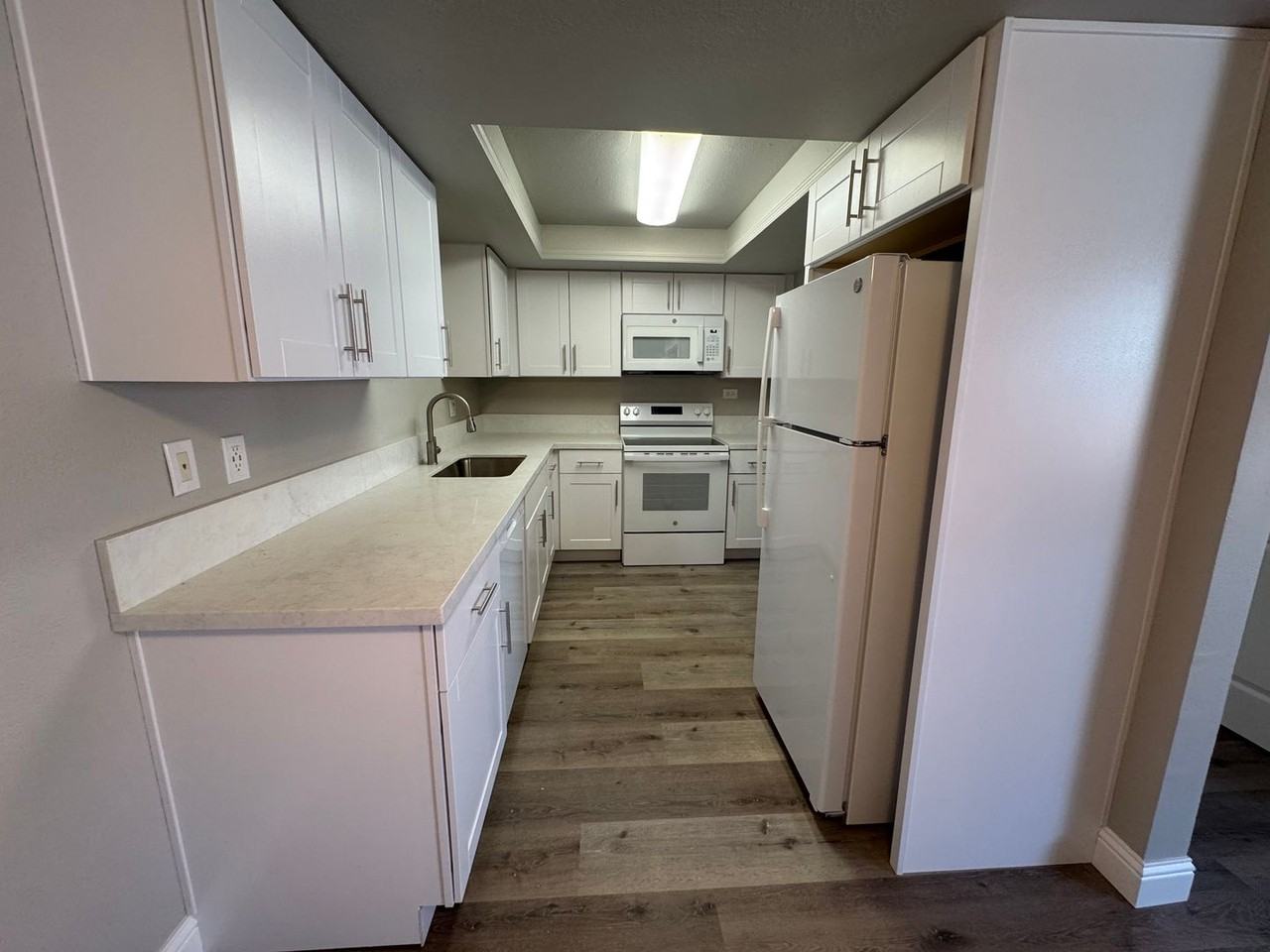 5224 Echo Ave - Photo 2 of 13