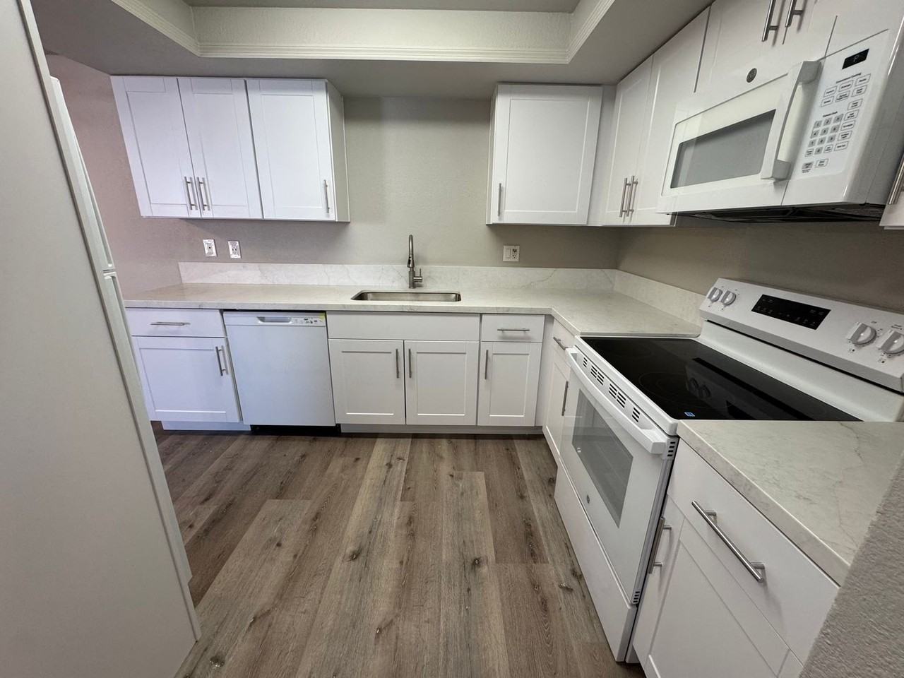 5224 Echo Ave - Photo 4 of 13