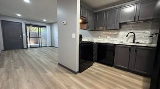 1121 N 28th St #6 - Photo 1 of 1