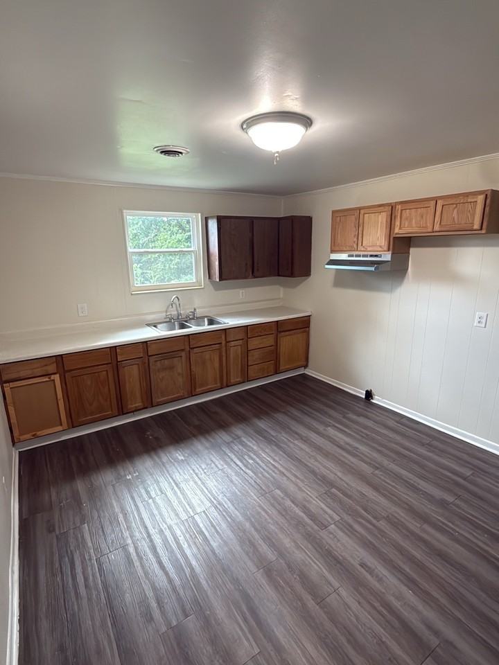 1336 Tune Ave #1 - Photo 3 of 14