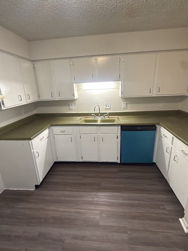 1083 Harold Dr #1 - Photo 2 of 8