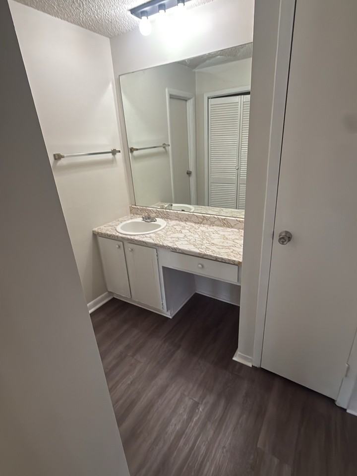 1083 Harold Dr #1 - Photo 7 of 8