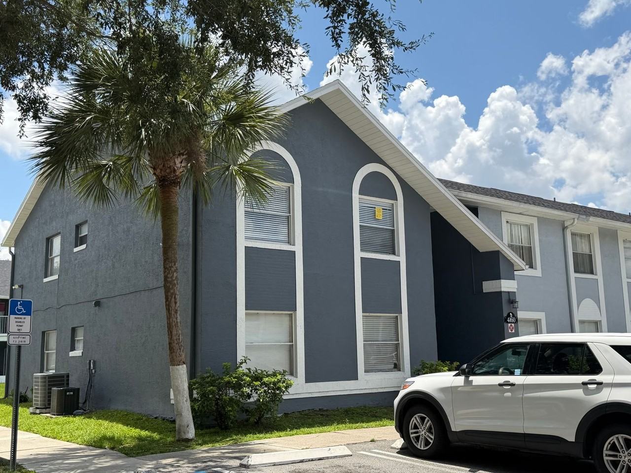 4160 Pershing Pointe Pl