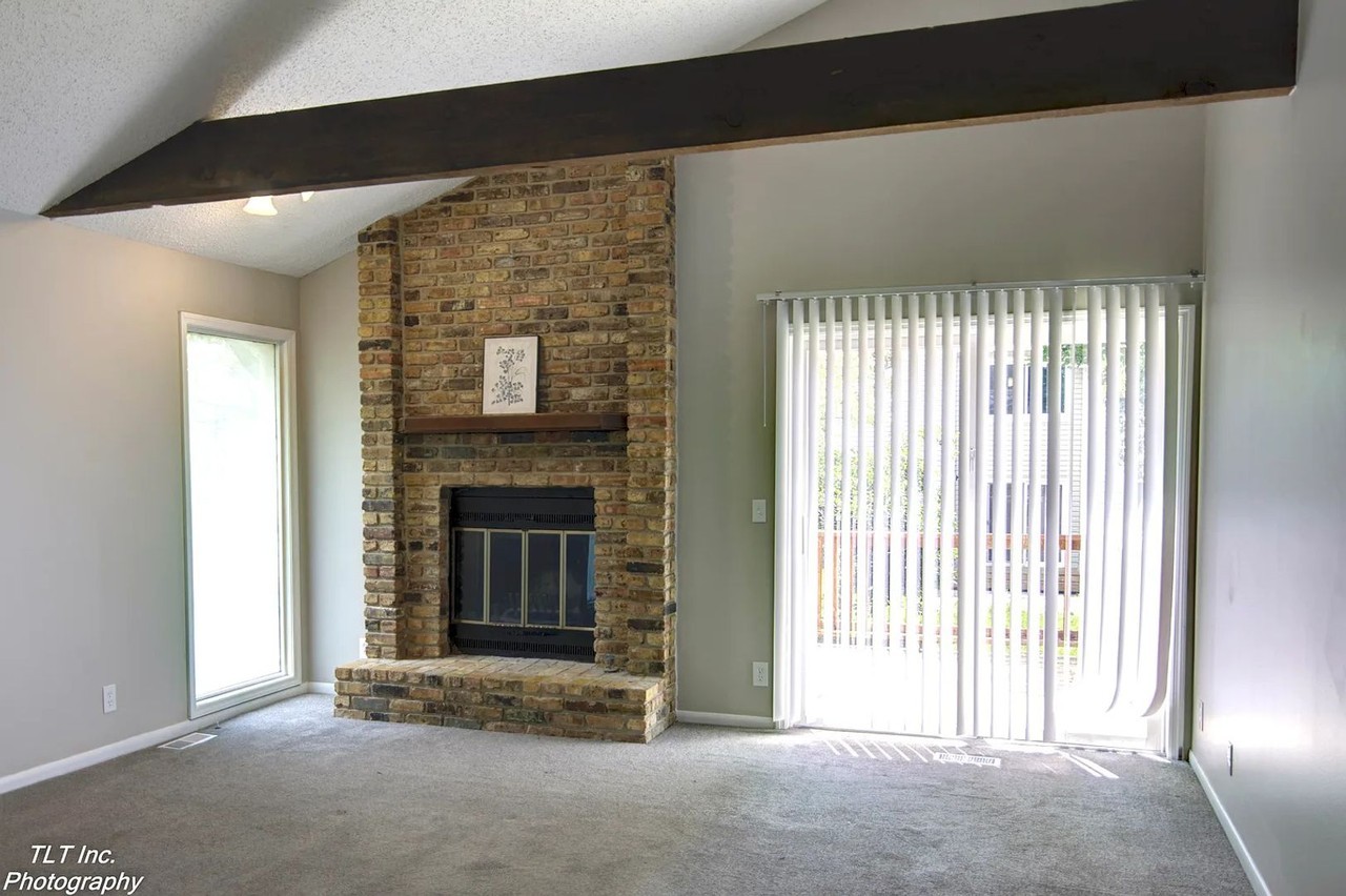 10475 Ruggles Plz - Photo 2 of 19