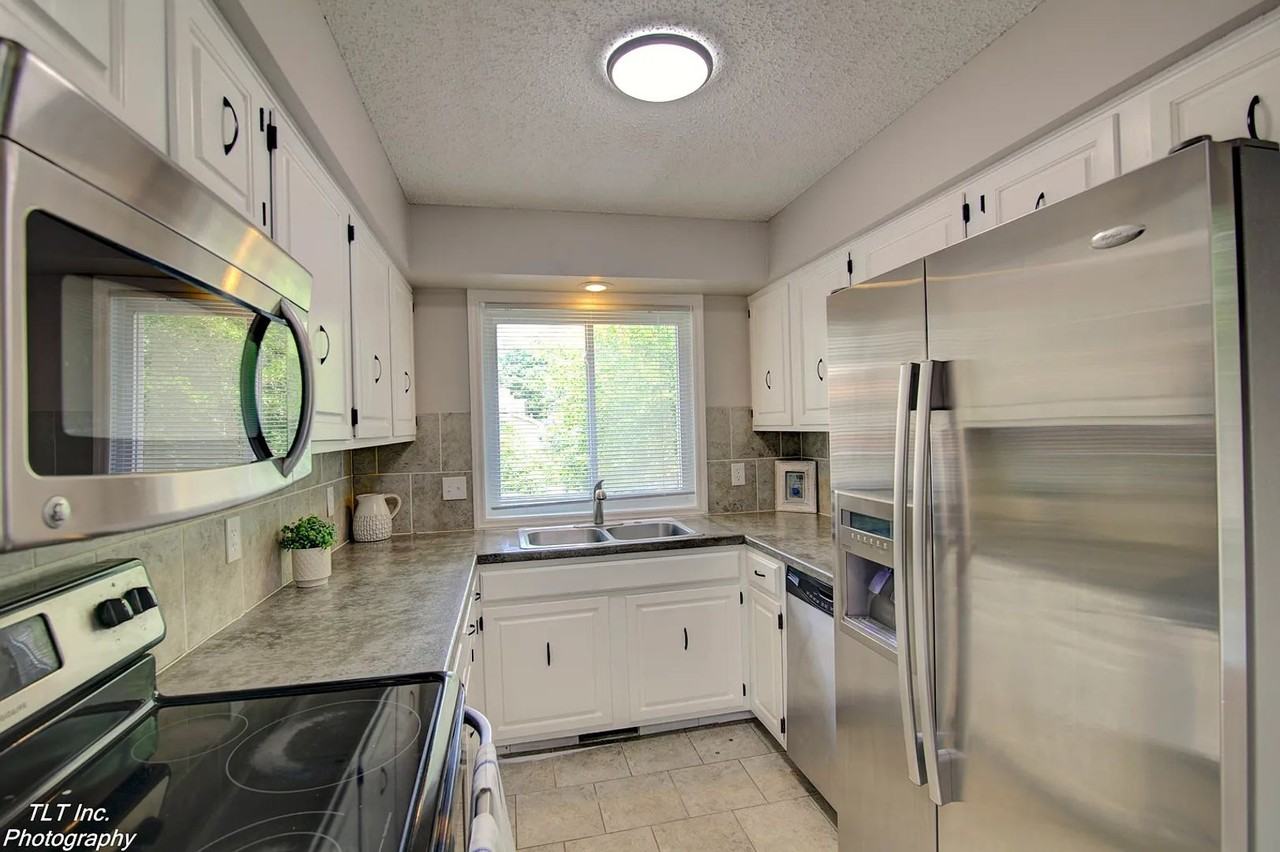 10475 Ruggles Plz - Photo 4 of 19