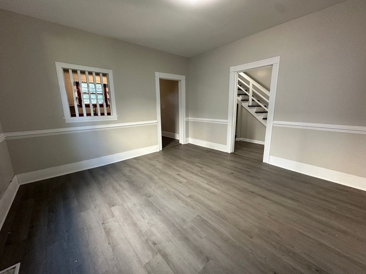213 E Gale St - Photo 3 of 19