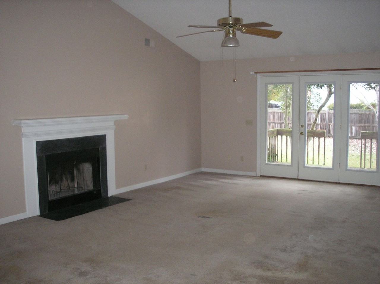 414 Saddlebrooke Rd - Photo 2 of 13