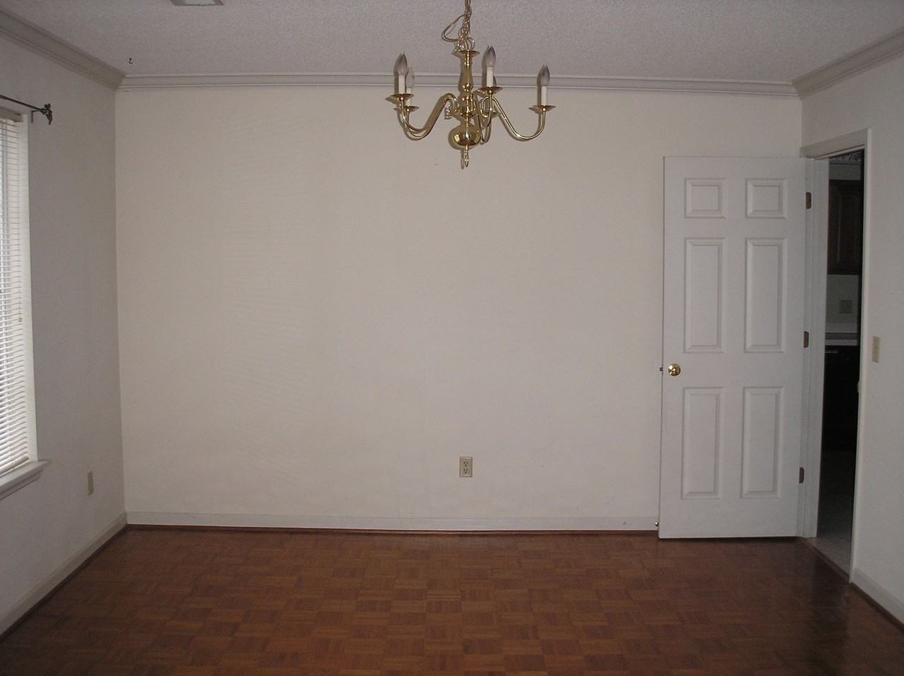 414 Saddlebrooke Rd - Photo 3 of 13
