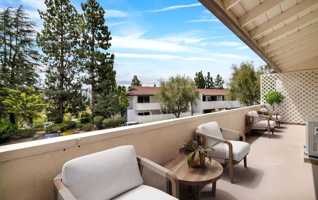 featured image of 605 Warwick Ave