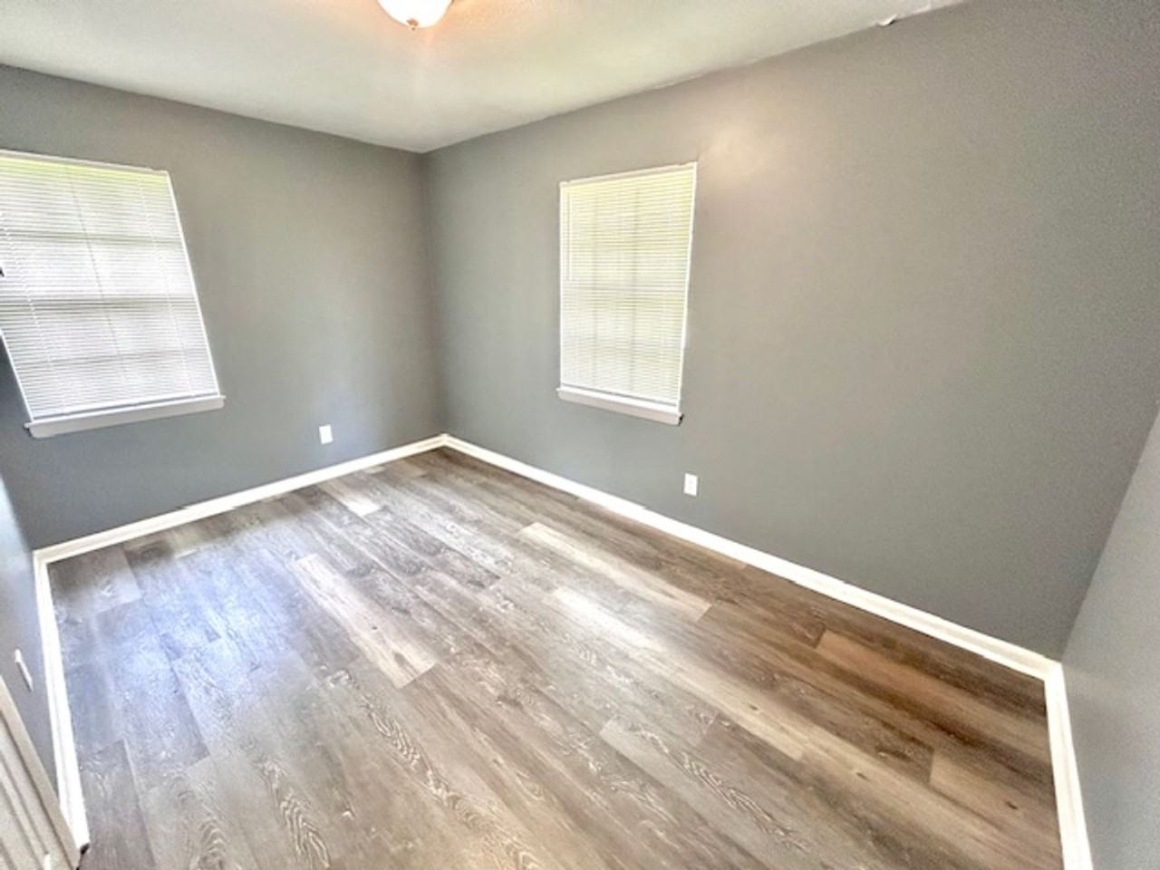 3218 Teton Dr Nw - Photo 3 of 19