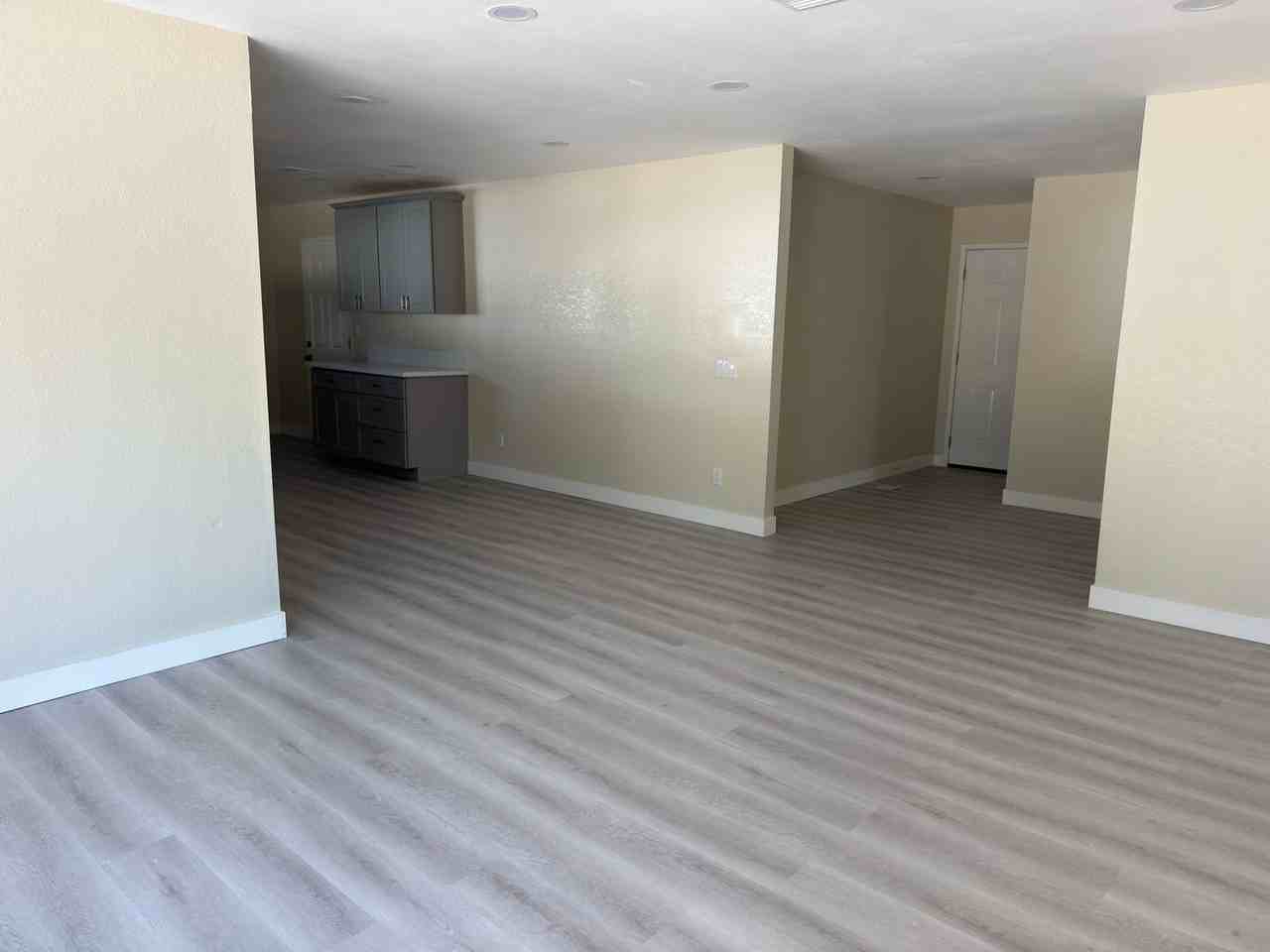 17424 Seville Ct - Photo 7 of 15