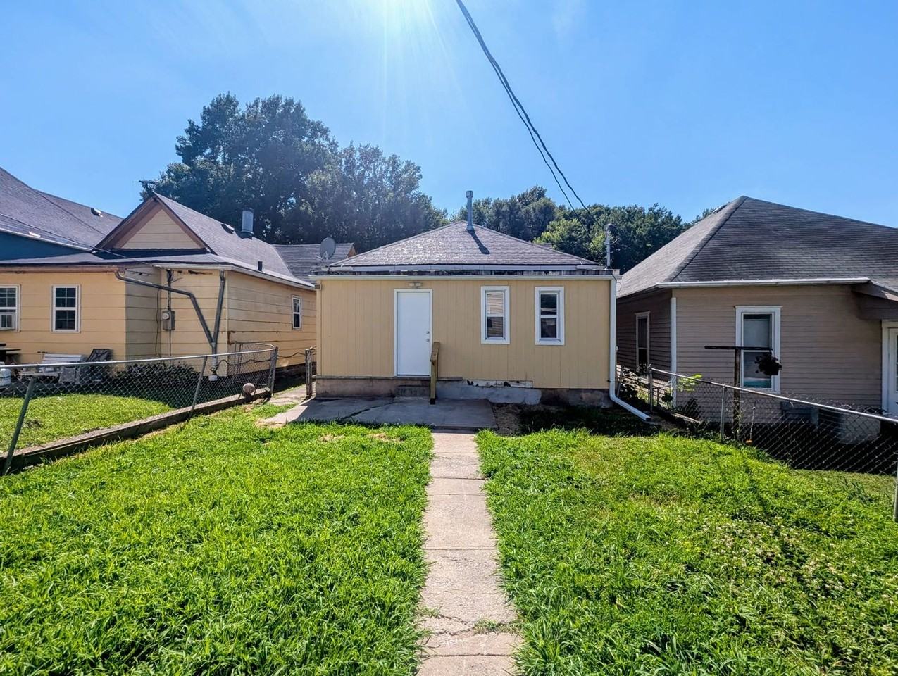 1219 N 11th St - Photo 2 of 14