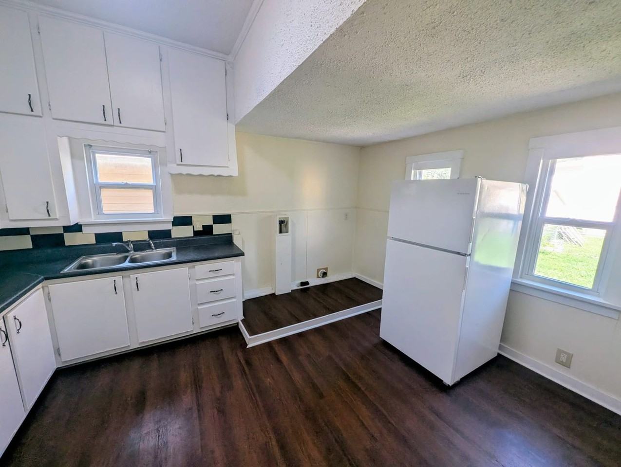 1219 N 11th St - Photo 5 of 14