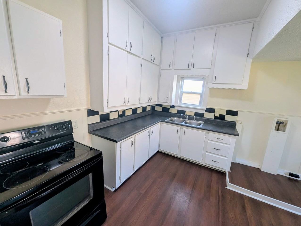 1219 N 11th St - Photo 6 of 14