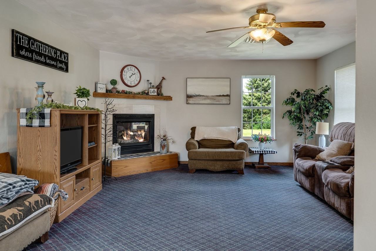 Steiner Terrace Apartments - Photo 4 of 7
