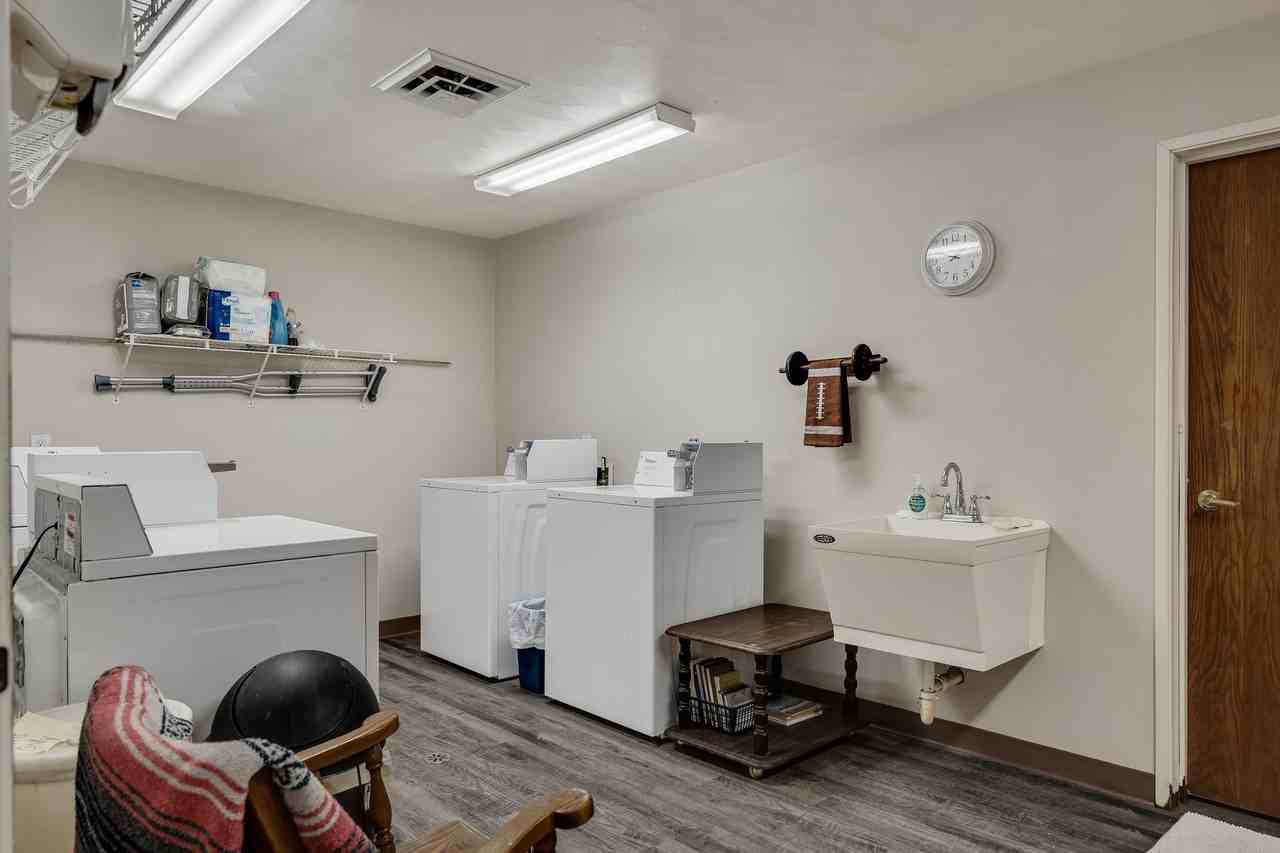 Steiner Terrace Apartments - Photo 6 of 7
