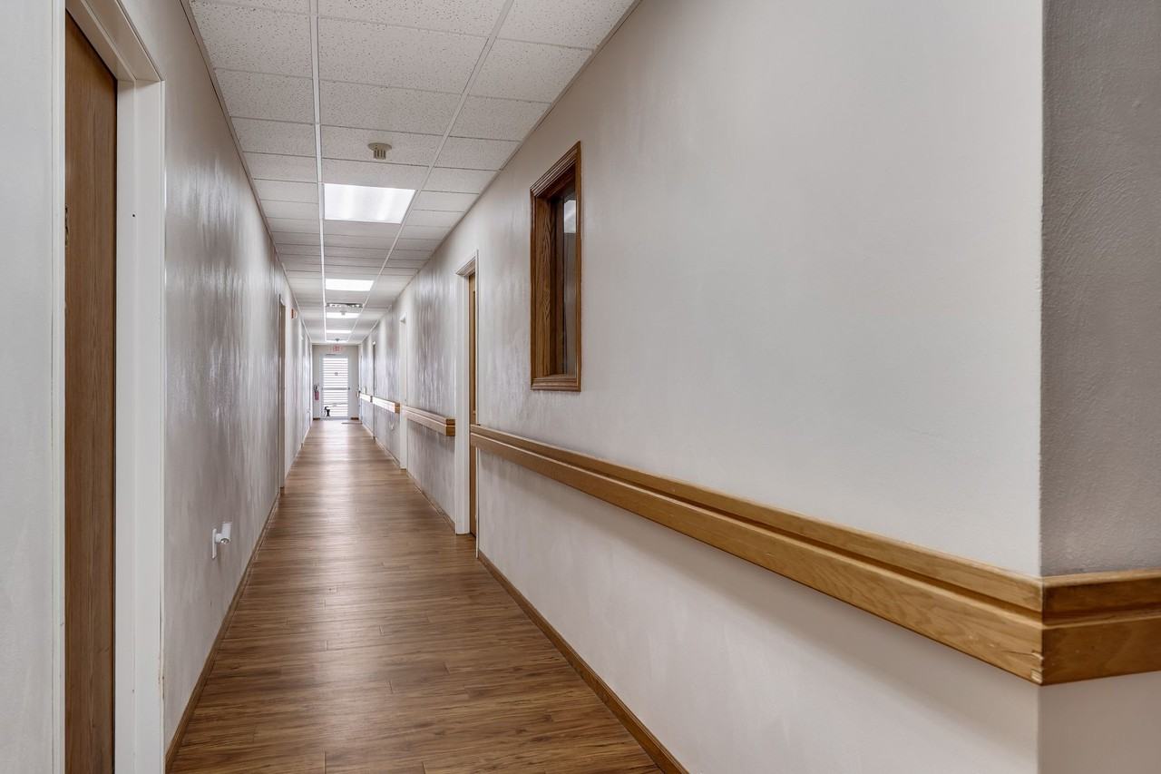 Steiner Terrace Apartments - Photo 7 of 7