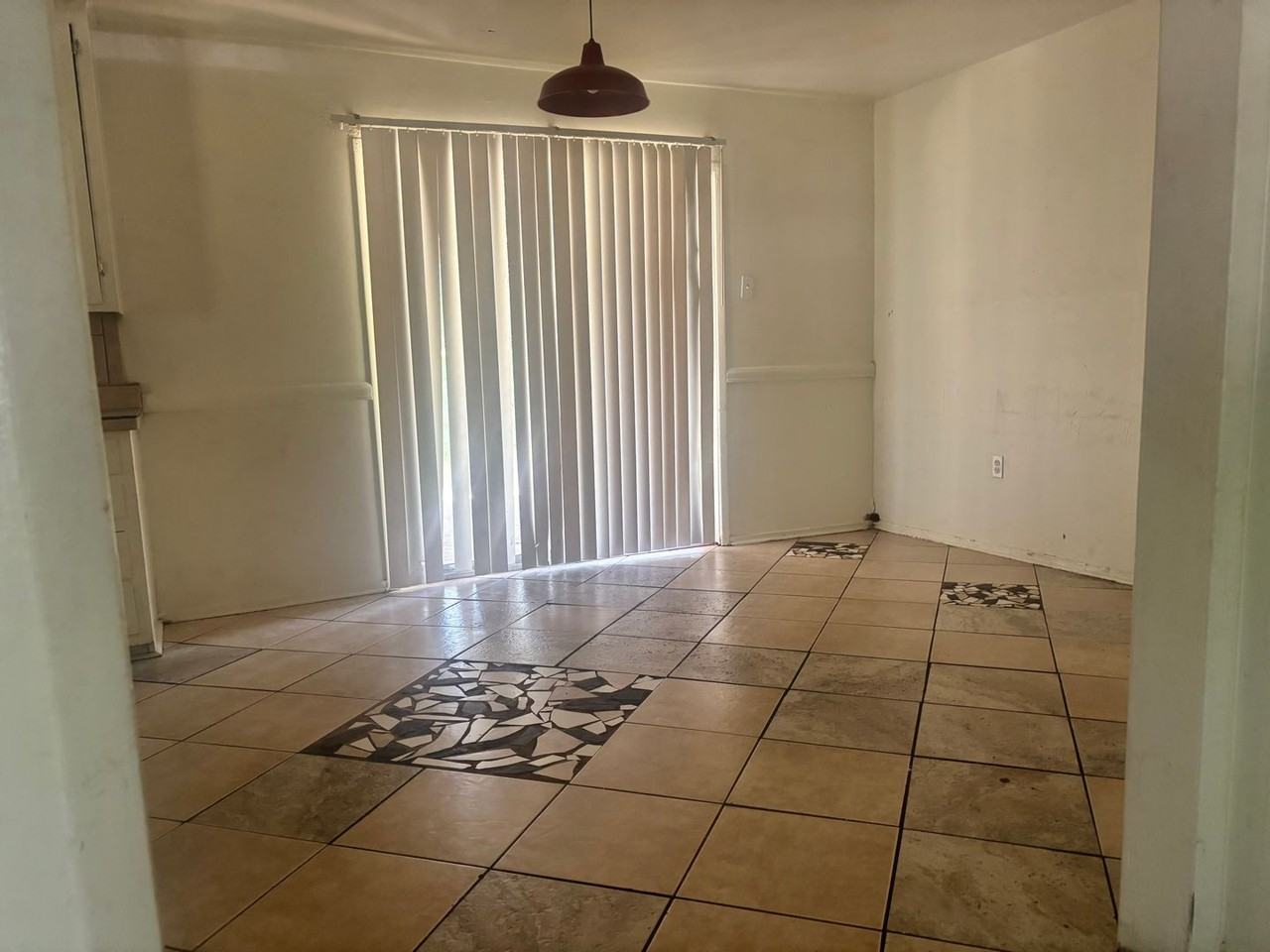 2740 Teresa Dr - Photo 3 of 14